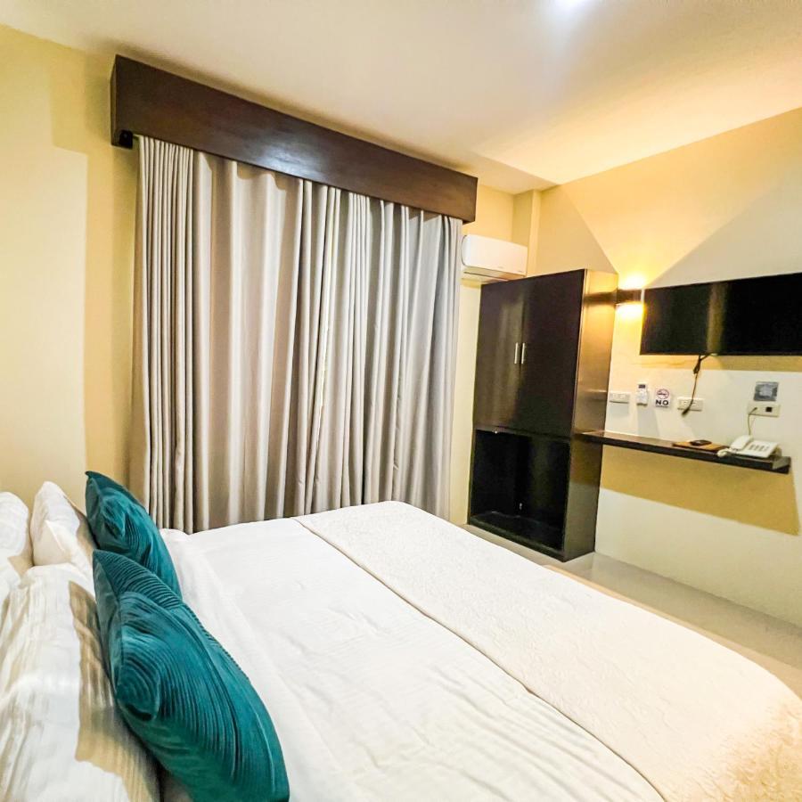 Casa Cecilia Hotel Bantay Экстерьер фото